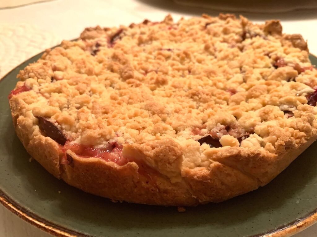 Deutscher Pflaumenkuchen mit Streuseln – Traditioneller Zwetschgenkuchen
